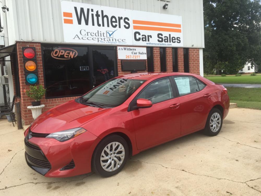 2018 Maroon /Gray Toyota Corolla XLE CVT (2T1BURHE9JC) with an 1.8L L4 DOHC 16V engine, CVT transmission, located at 204 Hwy. 16 East, Carthage, MS, 39051, (601) 267-7277, 0.000000, 0.000000 - Photo #0