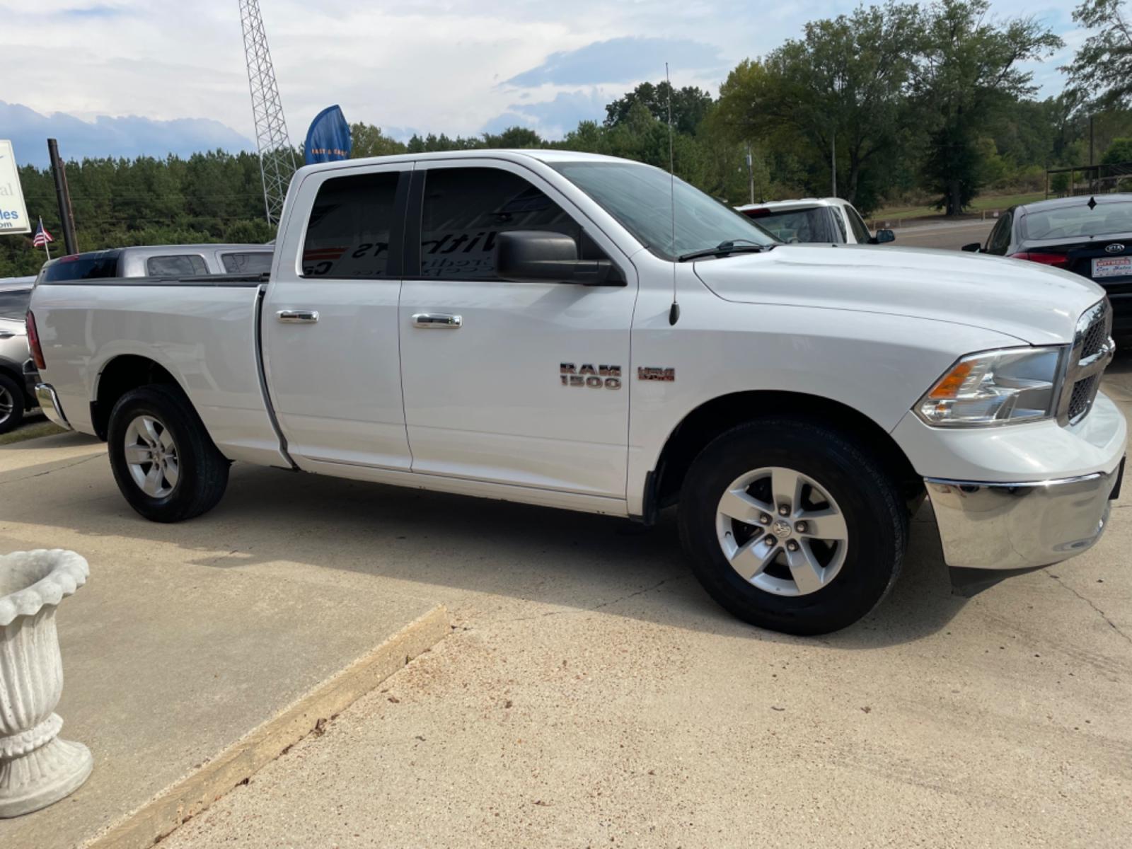 2016 White /Gray RAM 1500 SLT Quad Cab 2WD (1C6RR6GT5GS) with an 5.7L V8 OHV 16V engine, 6A transmission, located at 204 Hwy. 16 East, Carthage, MS, 39051, (601) 267-7277, 0.000000, 0.000000 - Photo #2