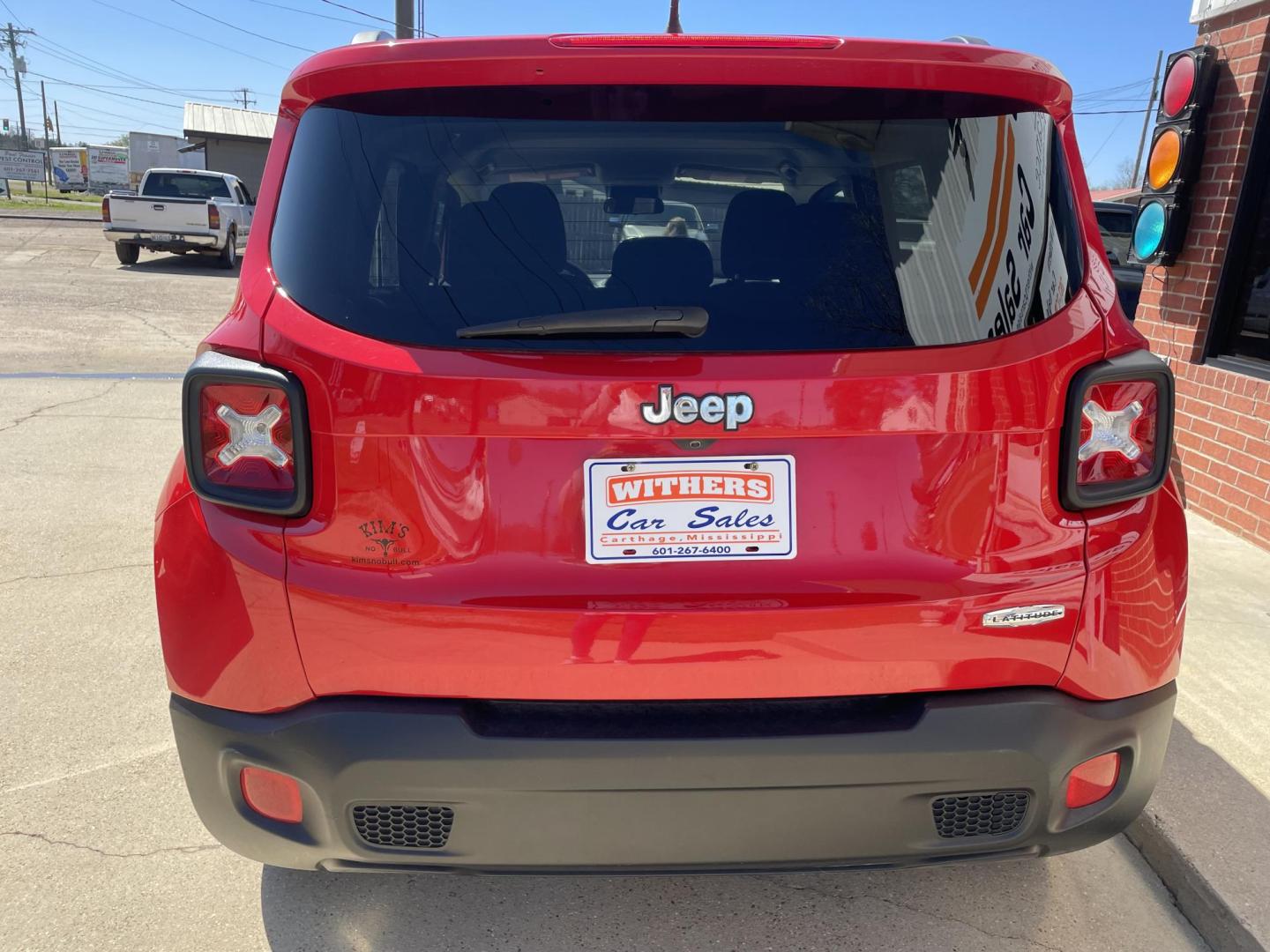 2017 Red /Black Jeep Renegade Latitude FWD (ZACCJABB7HP) with an 2.4L L4 DOHC 16V engine, 6M transmission, located at 204 Hwy. 16 East, Carthage, MS, 39051, (601) 267-7277, 0.000000, 0.000000 - Photo#3