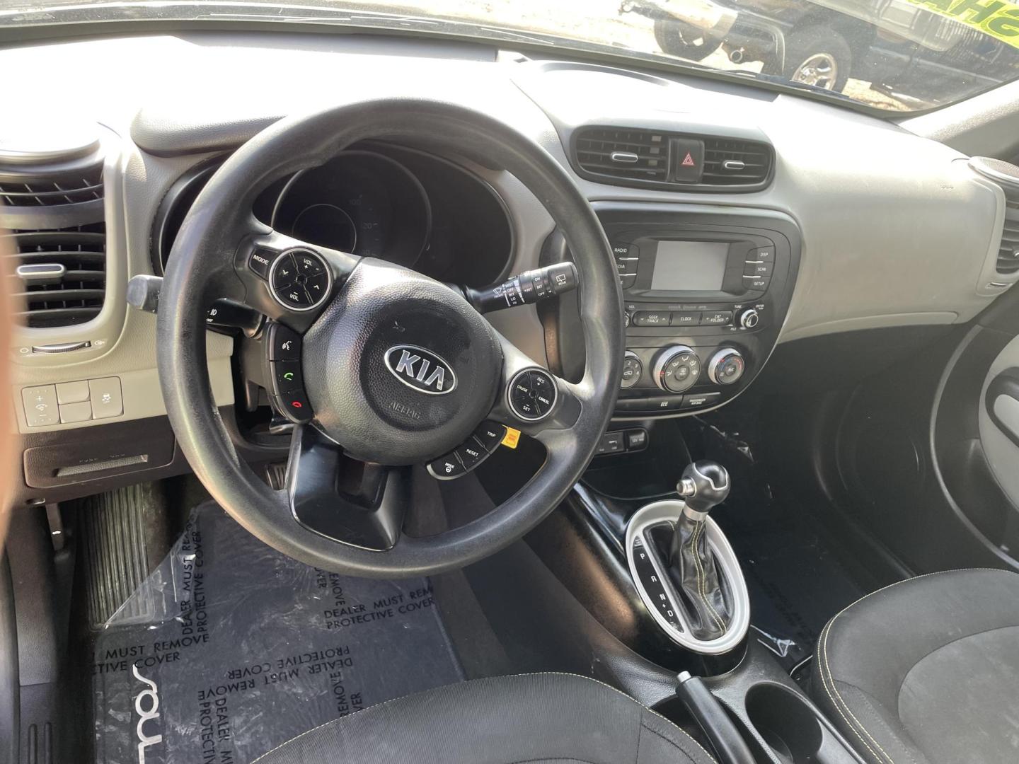 2016 Black /Black Kia Soul + (KNDJP3A58G7) with an 2.0L L4 DOHC 16V engine, 6A transmission, located at 204 Hwy. 16 East, Carthage, MS, 39051, (601) 267-7277, 0.000000, 0.000000 - Photo#5