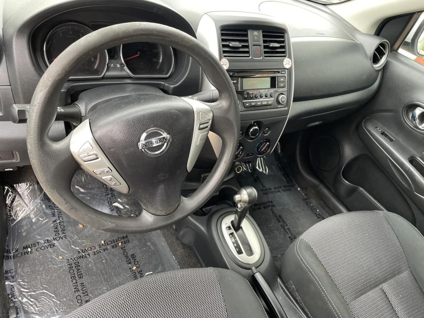 2017 White /Gray Nissan Versa 1.6 S 4A (3N1CN7AP5HL) with an 1.6L L4 DOHC 16V engine, 4A transmission, located at 204 Hwy. 16 East, Carthage, MS, 39051, (601) 267-7277, 0.000000, 0.000000 - Photo#5