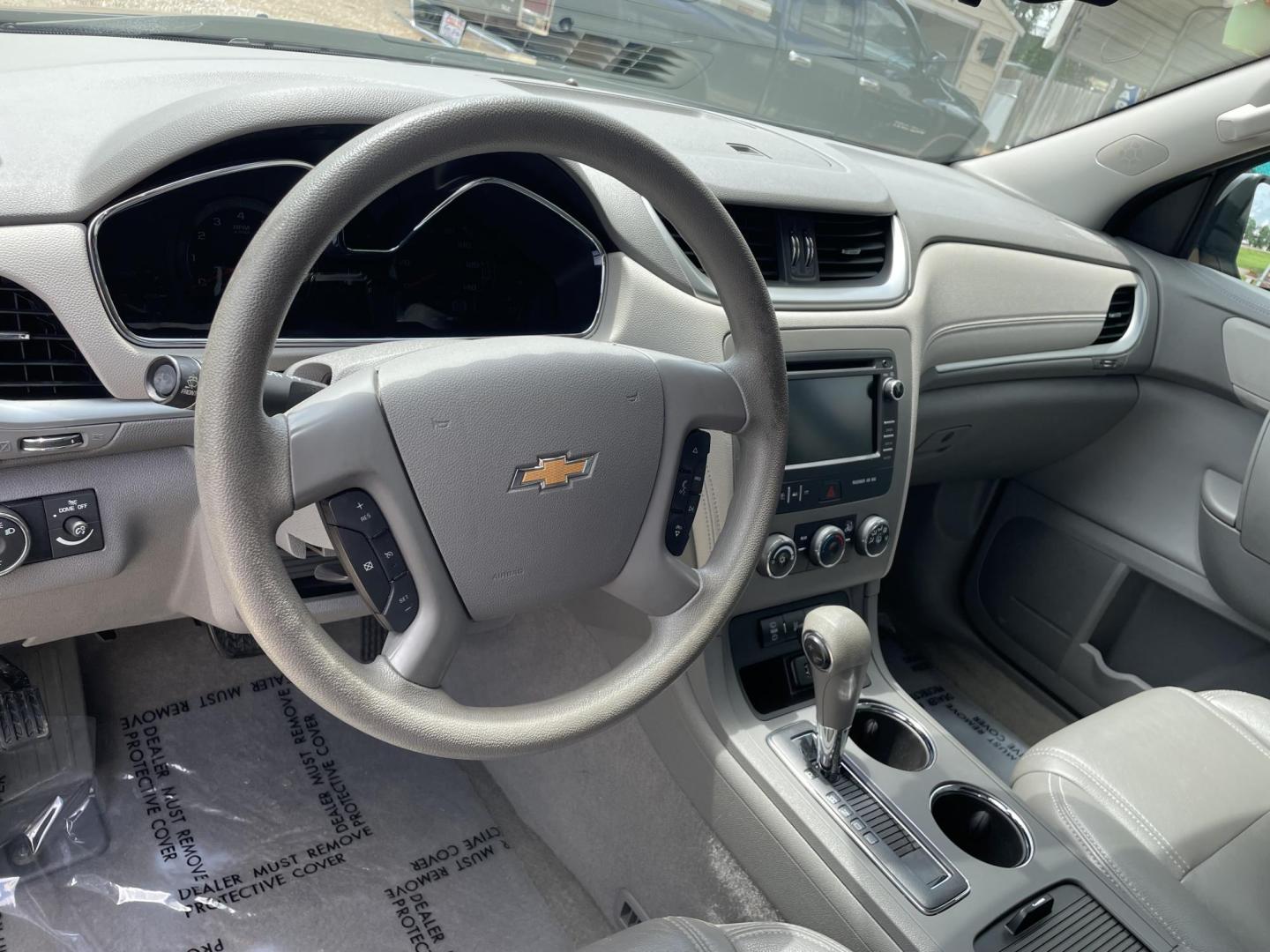 2017 Blue /Gray Chevrolet Traverse LS FWD (1GNKRFKD1HJ) with an 3.6L V6 DOHC 24V engine, 6A transmission, located at 204 Hwy. 16 East, Carthage, MS, 39051, (601) 267-7277, 0.000000, 0.000000 - Photo#6