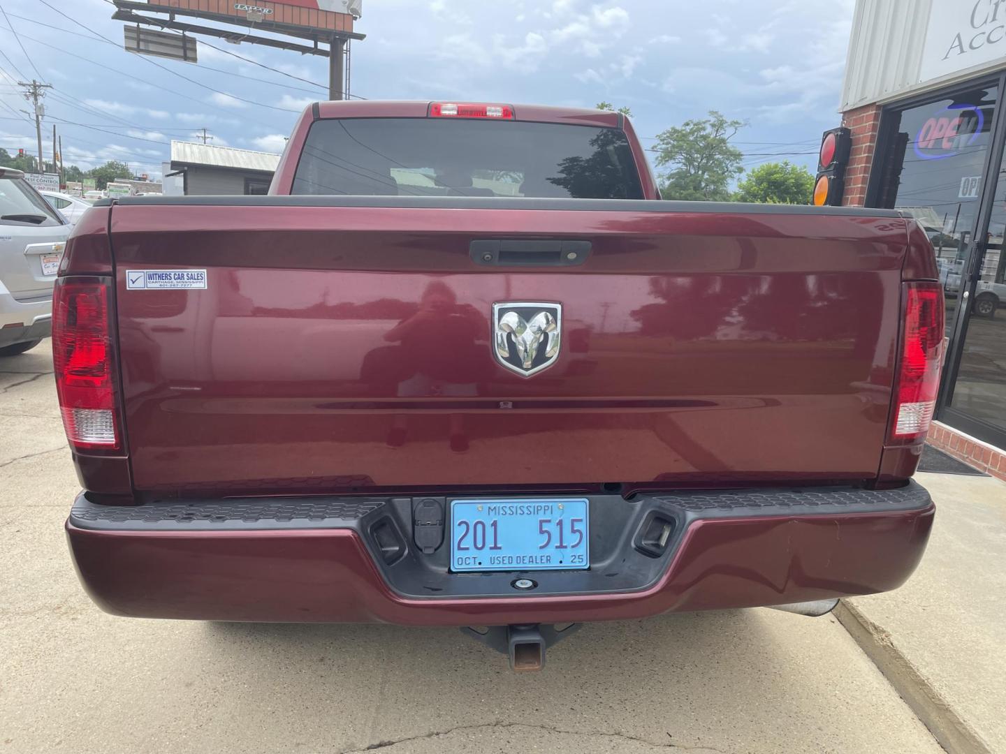 2018 Maroon /Gray RAM 1500 Tradesman Crew Cab SWB 2WD (3C6RR6KG1JG) with an 3.6L V6 DOHC 24V FFV engine, 8A transmission, located at 204 Hwy. 16 East, Carthage, MS, 39051, (601) 267-7277, 0.000000, 0.000000 - Photo#3