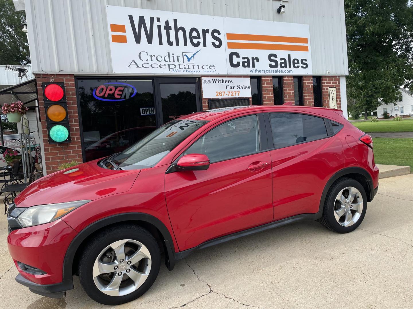2017 Red /Black Honda HR-V EX 2WD CVT (3CZRU5H57HM) with an 1.8L L4 DOHC 16V engine, CVT transmission, located at 204 Hwy. 16 East, Carthage, MS, 39051, (601) 267-7277, 0.000000, 0.000000 - Photo#0