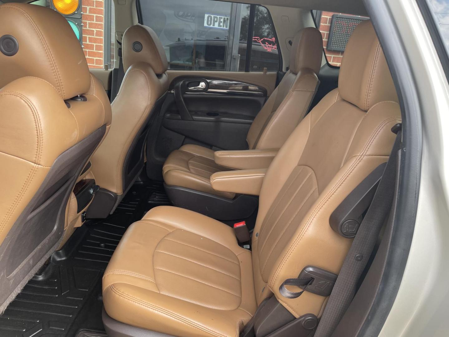 2016 Beige /Brown Buick Enclave Leather FWD (5GAKRBKD2GJ) with an 3.6L V6 DOHC 24V engine, 6-Speed Automatic Overdrive transmission, located at 204 Hwy. 16 East, Carthage, MS, 39051, (601) 267-7277, 0.000000, 0.000000 - Photo#6