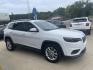 2019 White /Tan Jeep Cherokee Latitude FWD (1C4PJLCB7KD) with an 2.4L L4 DOHC 16V engine, 9A transmission, located at 204 Hwy. 16 East, Carthage, MS, 39051, (601) 267-7277, 0.000000, 0.000000 - Photo#1