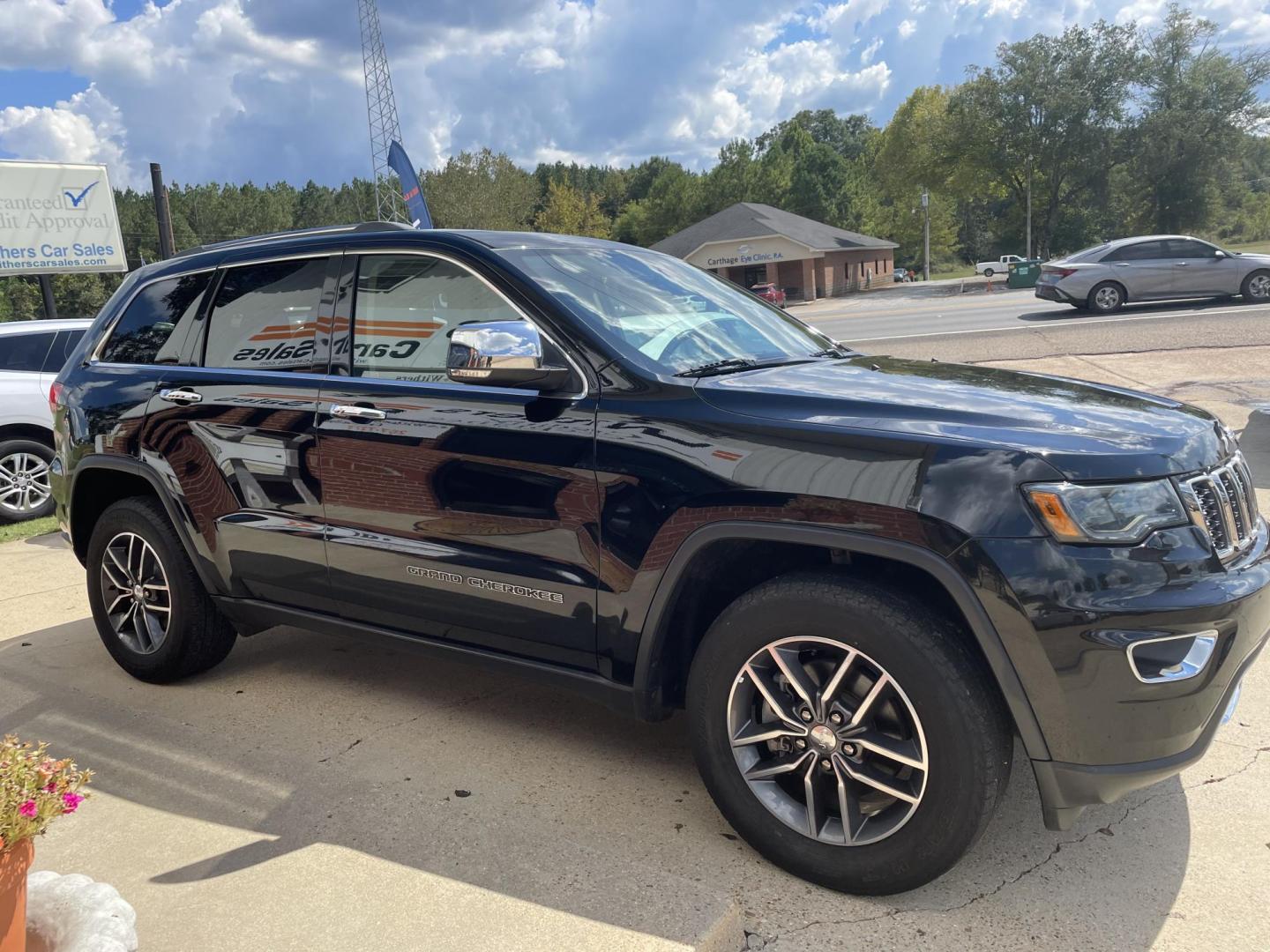 2018 Black /TAN Jeep Grand Cherokee Limited 2WD (1C4RJEBG8JC) with an 3.6L V6 DOHC 24V engine, 8A transmission, located at 204 Hwy. 16 East, Carthage, MS, 39051, (601) 267-7277, 0.000000, 0.000000 - Photo#1