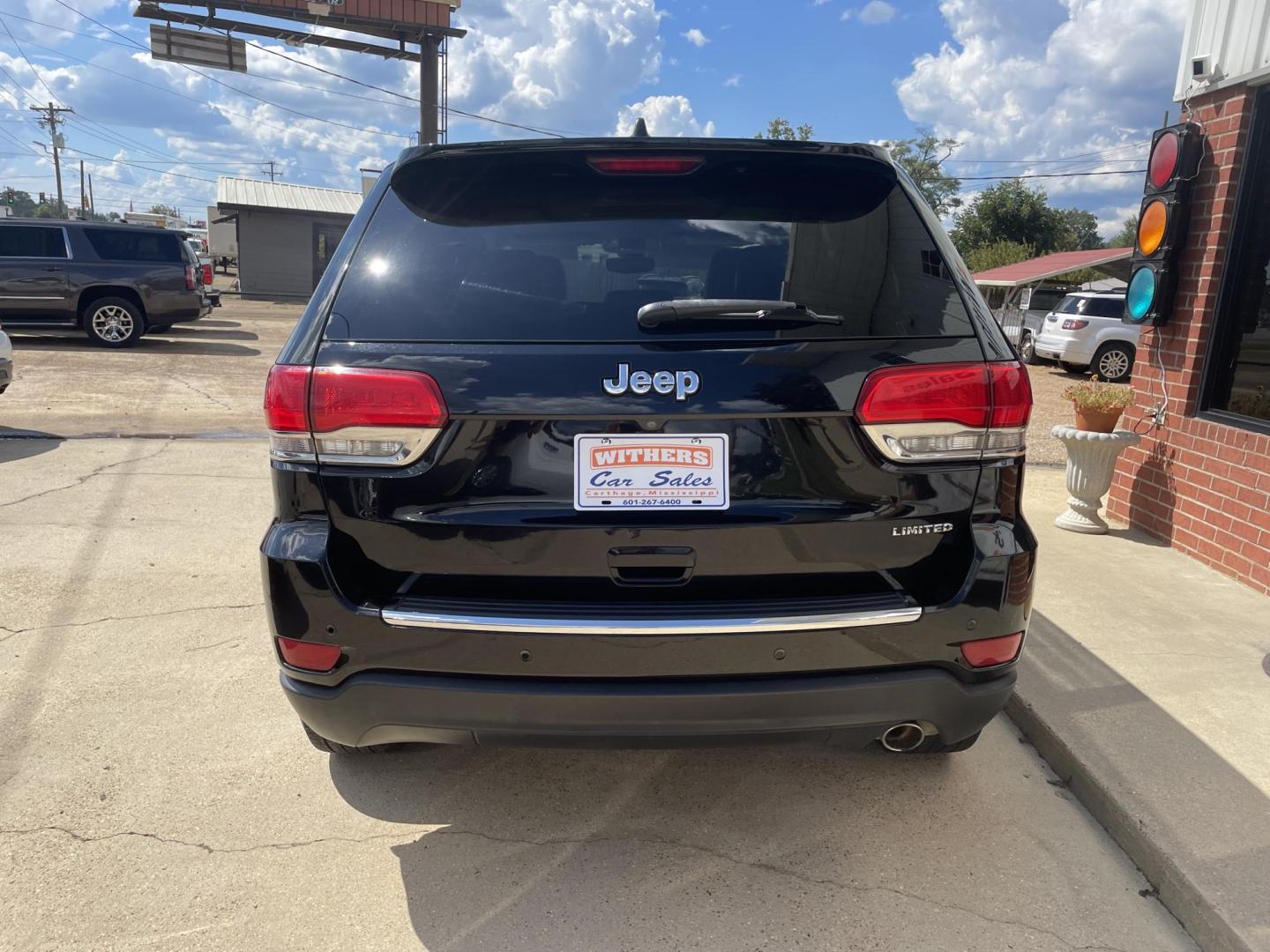 2018 Black /TAN Jeep Grand Cherokee Limited 2WD (1C4RJEBG8JC) with an 3.6L V6 DOHC 24V engine, 8A transmission, located at 204 Hwy. 16 East, Carthage, MS, 39051, (601) 267-7277, 0.000000, 0.000000 - Photo#3
