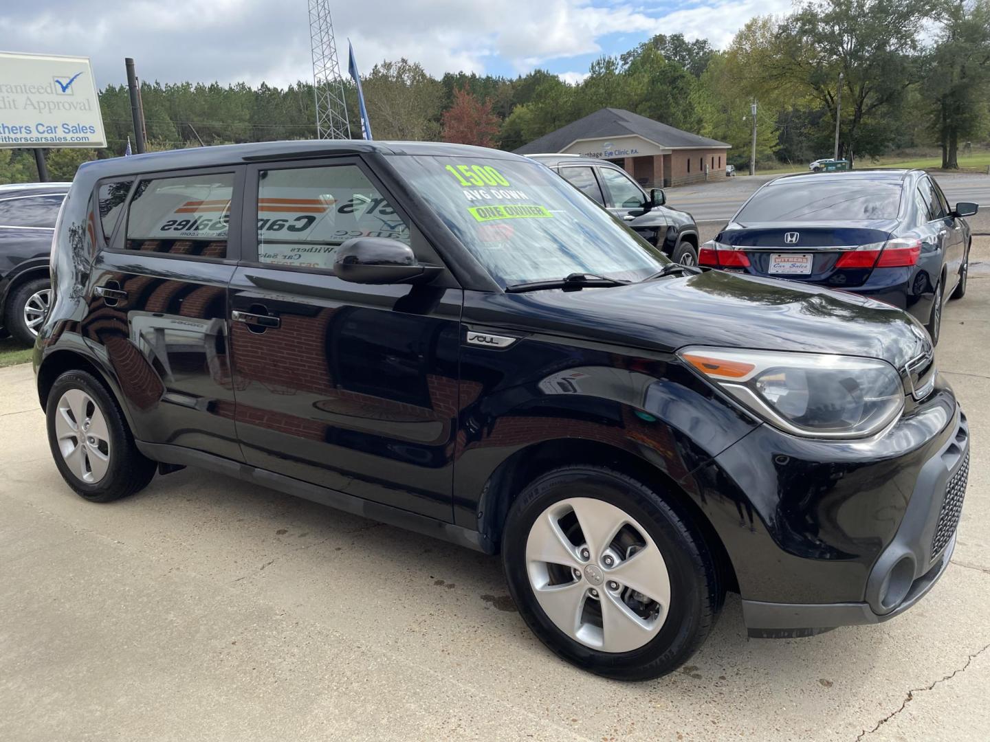 2015 Black /Black Kia Soul + (KNDJP3A58F7) with an 2.0L L4 DOHC 16V engine, 6-Speed Automatic transmission, located at 204 Hwy. 16 East, Carthage, MS, 39051, (601) 267-7277, 0.000000, 0.000000 - Photo#1