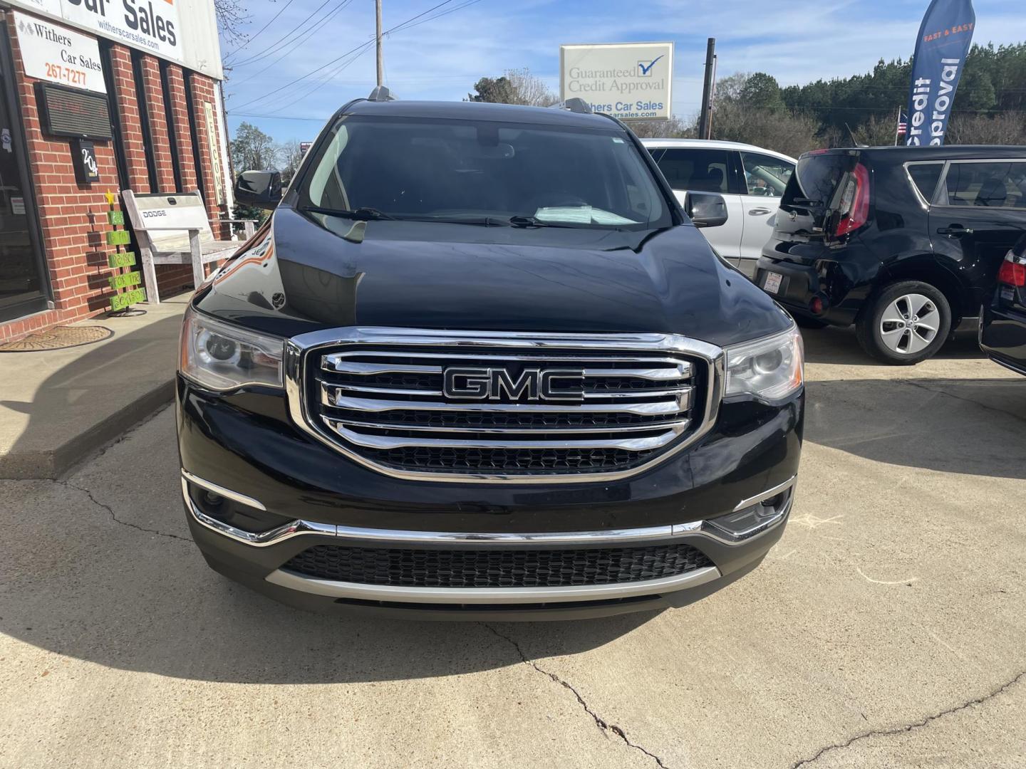 2019 Black /Black GMC Acadia SLT-1 FWD (1GKKNMLSXKZ) with an 3.6L V6 DOHC 24V engine, 6A transmission, located at 204 Hwy. 16 East, Carthage, MS, 39051, (601) 267-7277, 0.000000, 0.000000 - Photo#2