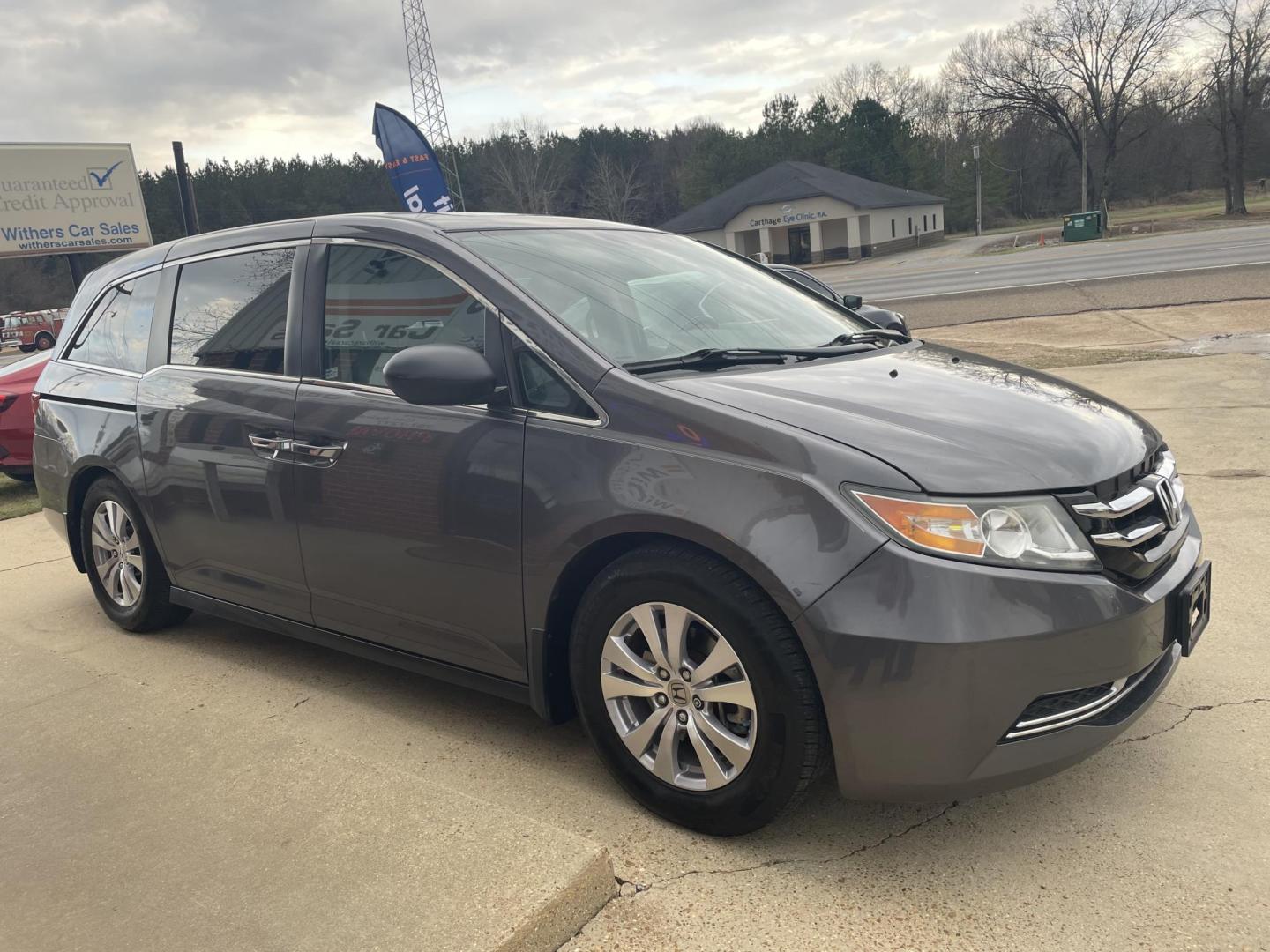2015 Gray /Gray Honda Odyssey EX-L (5FNRL5H64FB) with an 3.5L V6 SOHC 24V engine, 6-Speed Automatic transmission, located at 204 Hwy. 16 East, Carthage, MS, 39051, (601) 267-7277, 0.000000, 0.000000 - Photo#1