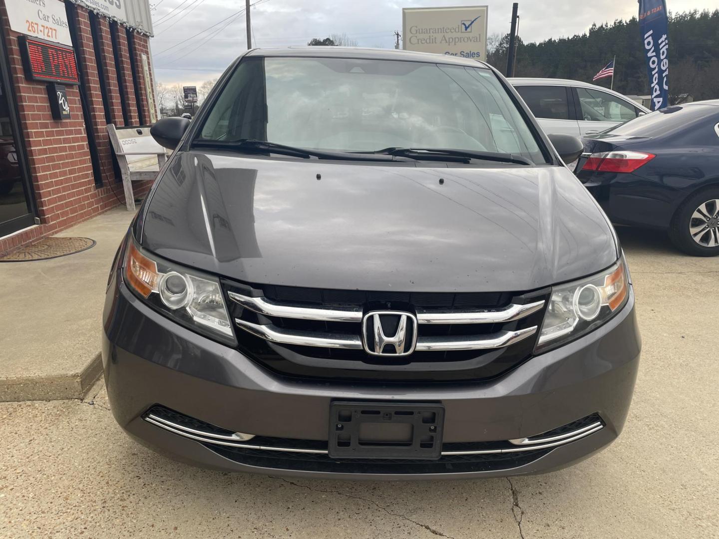 2015 Gray /Gray Honda Odyssey EX-L (5FNRL5H64FB) with an 3.5L V6 SOHC 24V engine, 6-Speed Automatic transmission, located at 204 Hwy. 16 East, Carthage, MS, 39051, (601) 267-7277, 0.000000, 0.000000 - Photo#2