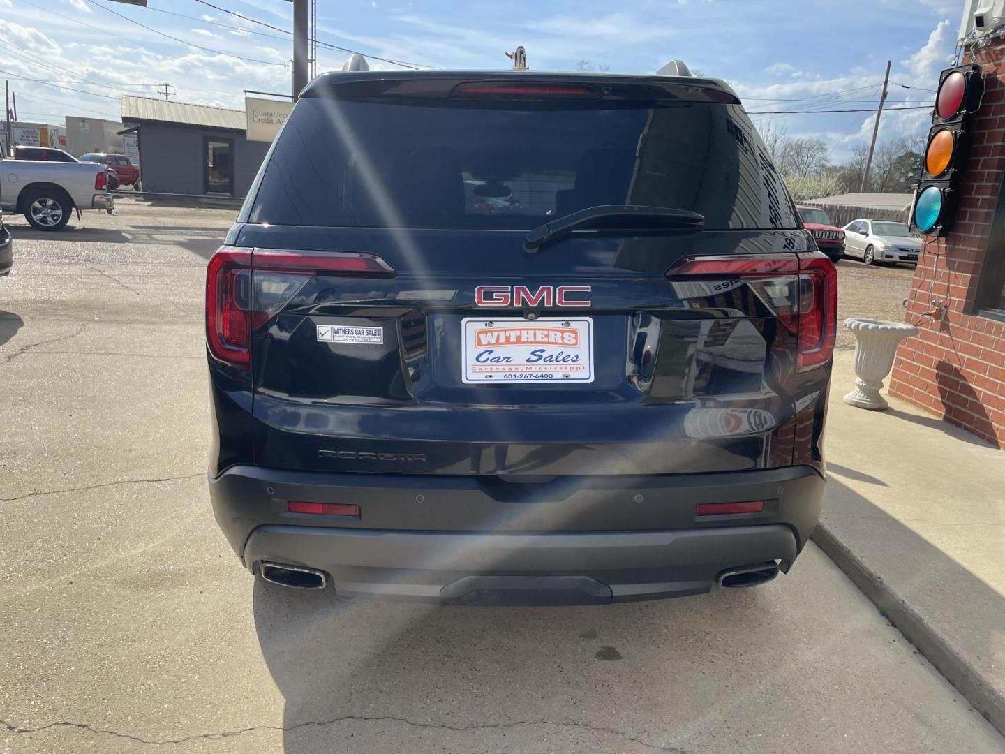 2021 Blue /Black GMC Acadia SLT-1 FWD (1GKKNMLS0MZ) with an 3.6L V6 DOHC 24V engine, 6A transmission, located at 204 Hwy. 16 East, Carthage, MS, 39051, (601) 267-7277, 0.000000, 0.000000 - Photo#3
