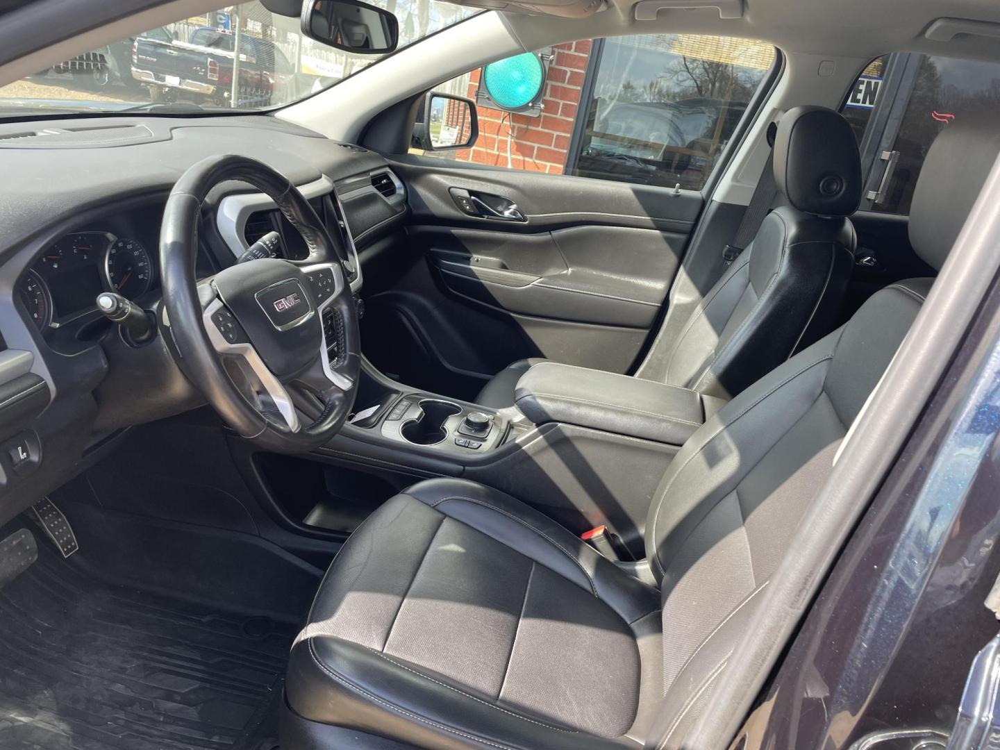 2021 Blue /Black GMC Acadia SLT-1 FWD (1GKKNMLS0MZ) with an 3.6L V6 DOHC 24V engine, 6A transmission, located at 204 Hwy. 16 East, Carthage, MS, 39051, (601) 267-7277, 0.000000, 0.000000 - Photo#4