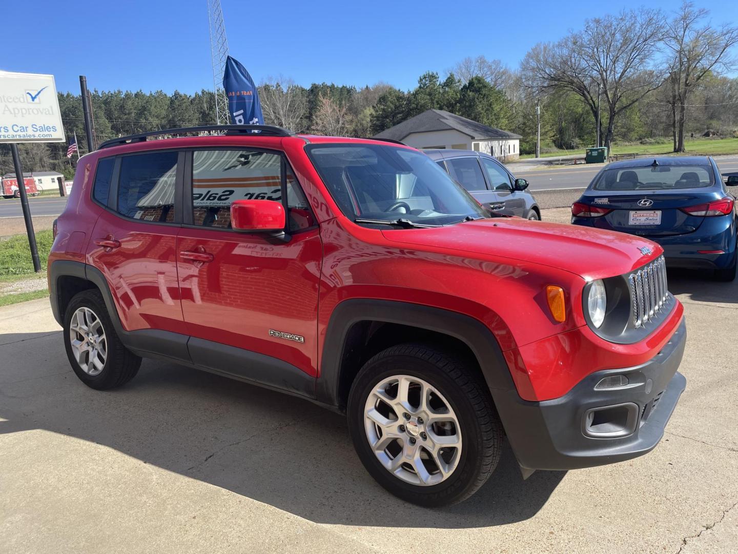2015 RED /Black Jeep Renegade Latitude 4WD (ZACCJBBT8FP) with an 2.4L L4 engine, 6-Speed Manual transmission, located at 204 Hwy. 16 East, Carthage, MS, 39051, (601) 267-7277, 0.000000, 0.000000 - Photo#1