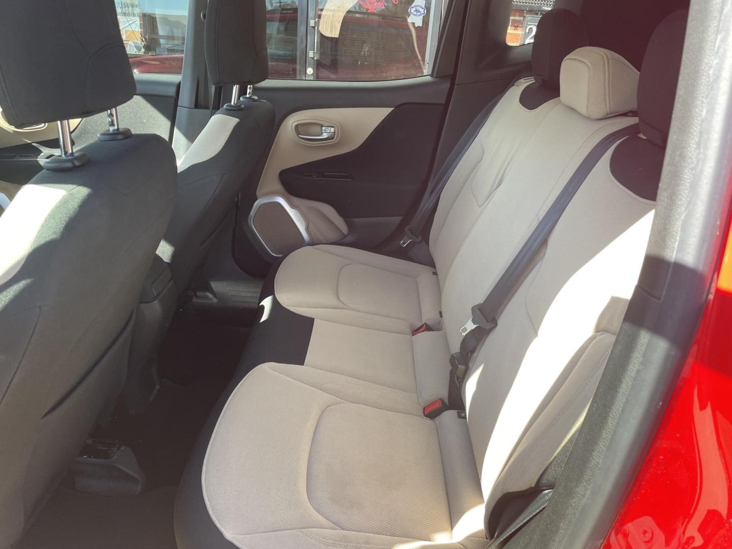 2015 RED /Black Jeep Renegade Latitude 4WD (ZACCJBBT8FP) with an 2.4L L4 engine, 6-Speed Manual transmission, located at 204 Hwy. 16 East, Carthage, MS, 39051, (601) 267-7277, 0.000000, 0.000000 - Photo#6