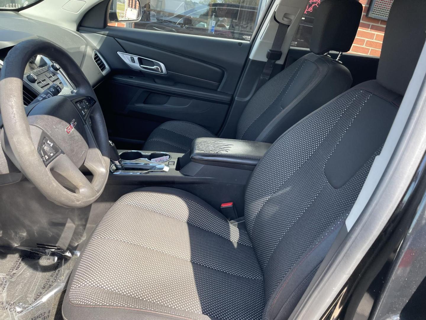 2017 Black /Black GMC Terrain SLE1 FWD (2GKALMEK4H6) with an 2.4L L4 DOHC 16V engine, 6A transmission, located at 204 Hwy. 16 East, Carthage, MS, 39051, (601) 267-7277, 0.000000, 0.000000 - Photo#3