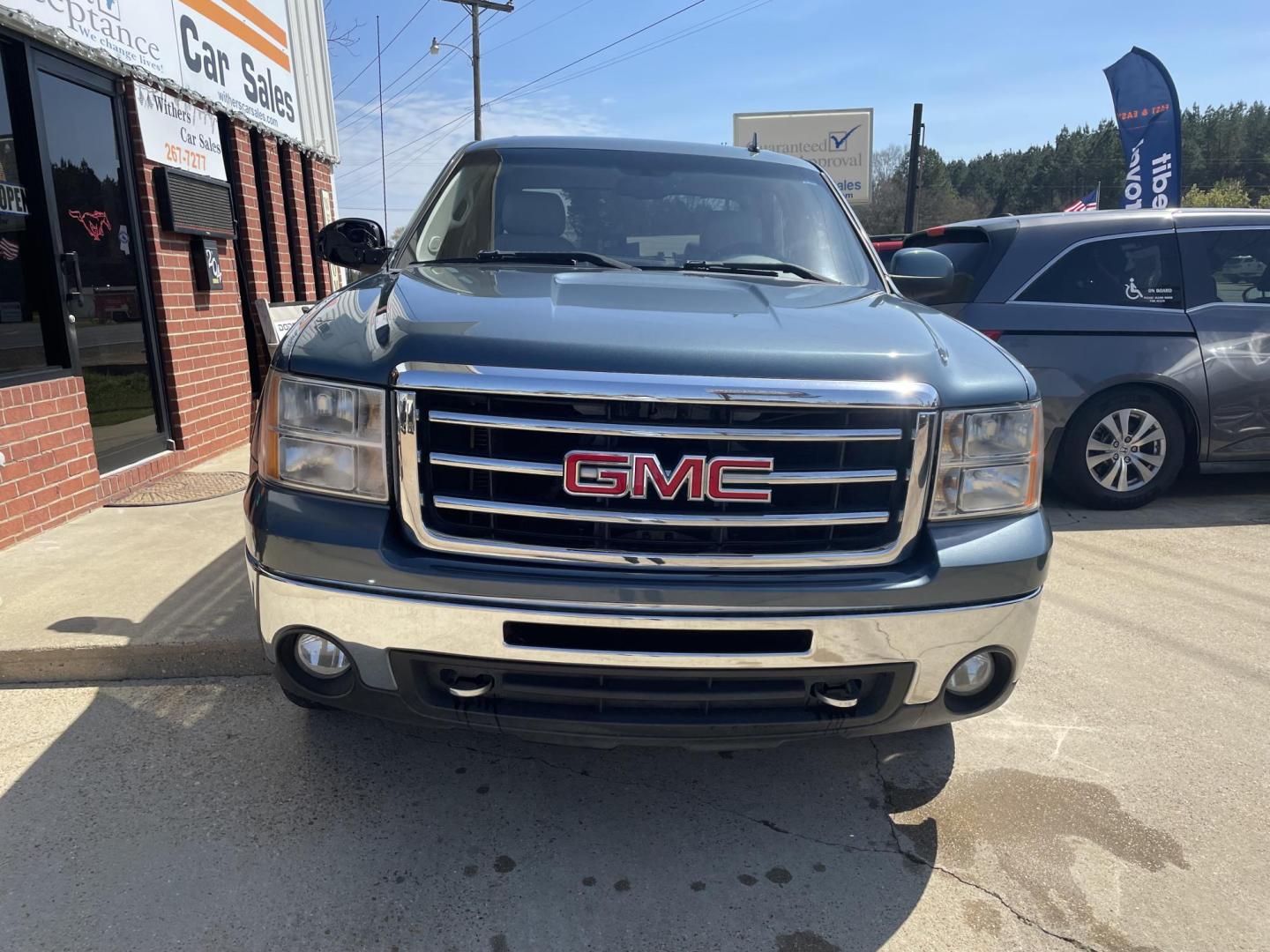 2012 Blue /Gray GMC Sierra 1500 SLT Crew Cab 2WD (3GTP1WE07CG) with an 5.3L V8 OHV 16V FFV engine, 6-Speed Automatic transmission, located at 204 Hwy. 16 East, Carthage, MS, 39051, (601) 267-7277, 0.000000, 0.000000 - Photo#2