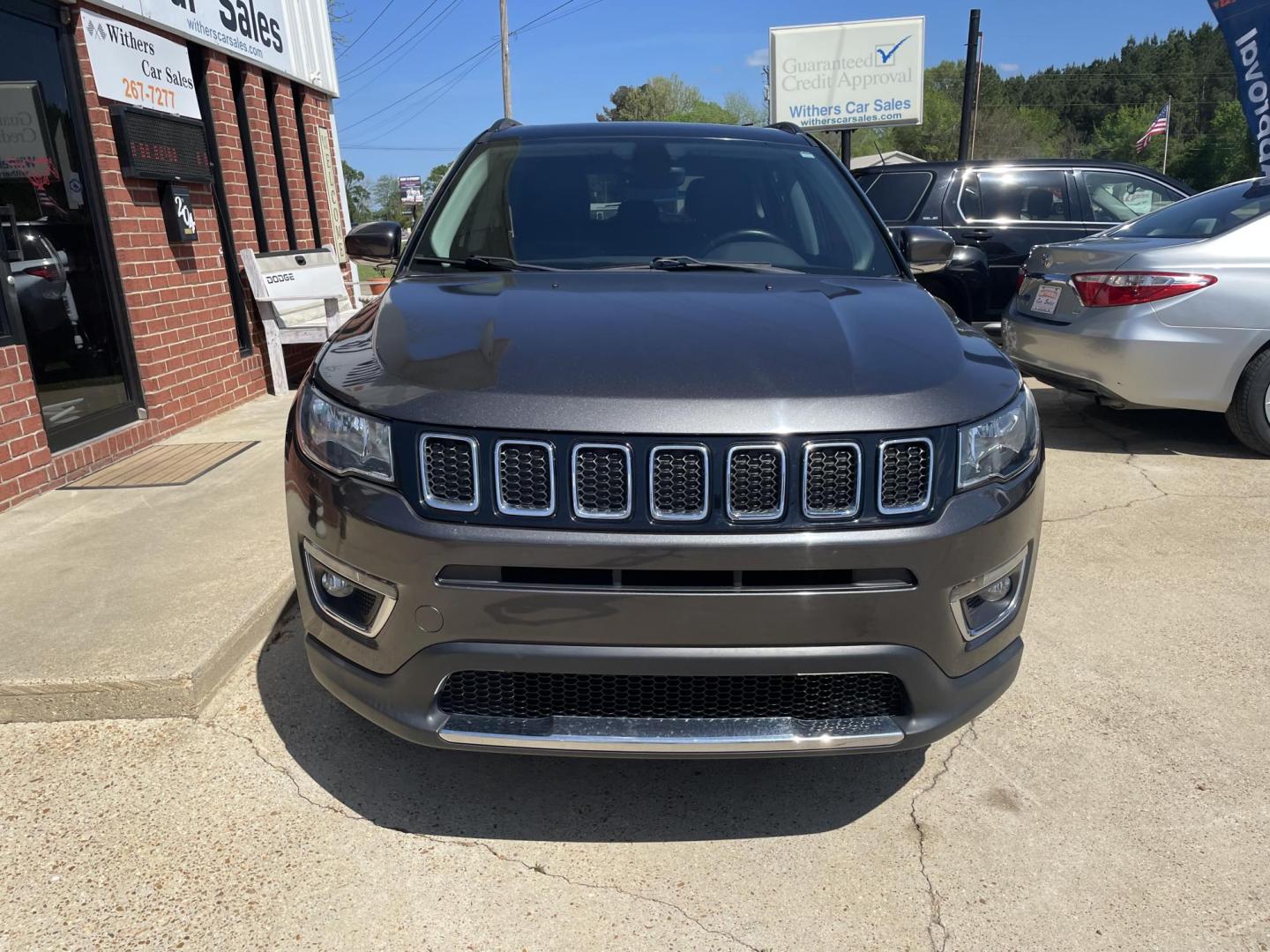2018 Gray /Black Jeep Compass Limited 4WD (3C4NJDCB4JT) with an 2.4L L4 DOHC 16V engine, CVT transmission, located at 204 Hwy. 16 East, Carthage, MS, 39051, (601) 267-7277, 0.000000, 0.000000 - Photo#2