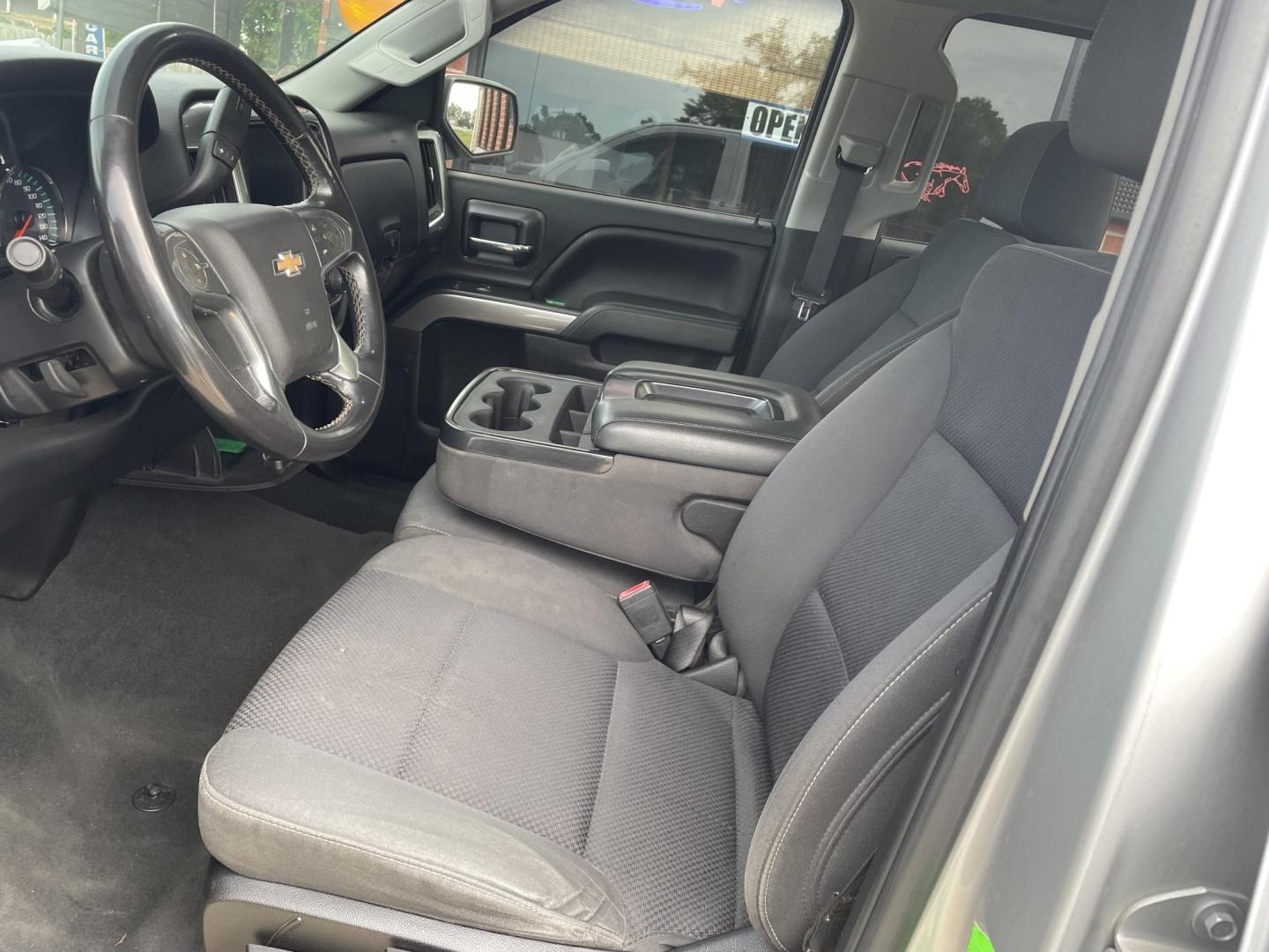 2019 Silver /Black Chevrolet Silverado 1500 Work Truck Double Cab 2WD (2GCRCPEC0K1) with an 5.3L V8 OHV 16V engine, 6A transmission, located at 204 Hwy. 16 East, Carthage, MS, 39051, (601) 267-7277, 0.000000, 0.000000 - Photo#4
