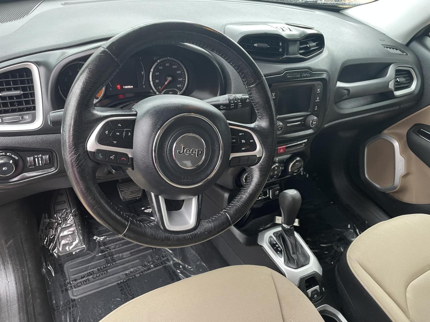 2015 Green /Black Jeep Renegade Latitude FWD (ZACCJABT5FP) with an 2.4L L4 engine, 6-Speed Auto transmission, located at 204 Hwy. 16 East, Carthage, MS, 39051, (601) 267-7277, 0.000000, 0.000000 - Photo#5