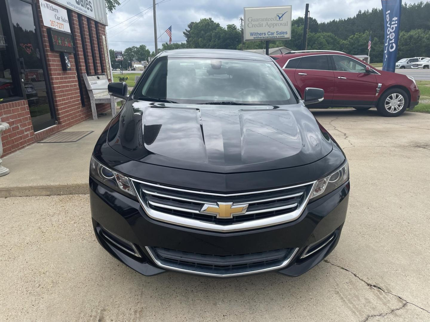 2018 Black /Gray Chevrolet Impala LT (2G1105S3XJ9) with an 3.6L V6 DOHC 24V engine, 6A transmission, located at 204 Hwy. 16 East, Carthage, MS, 39051, (601) 267-7277, 0.000000, 0.000000 - Photo#2