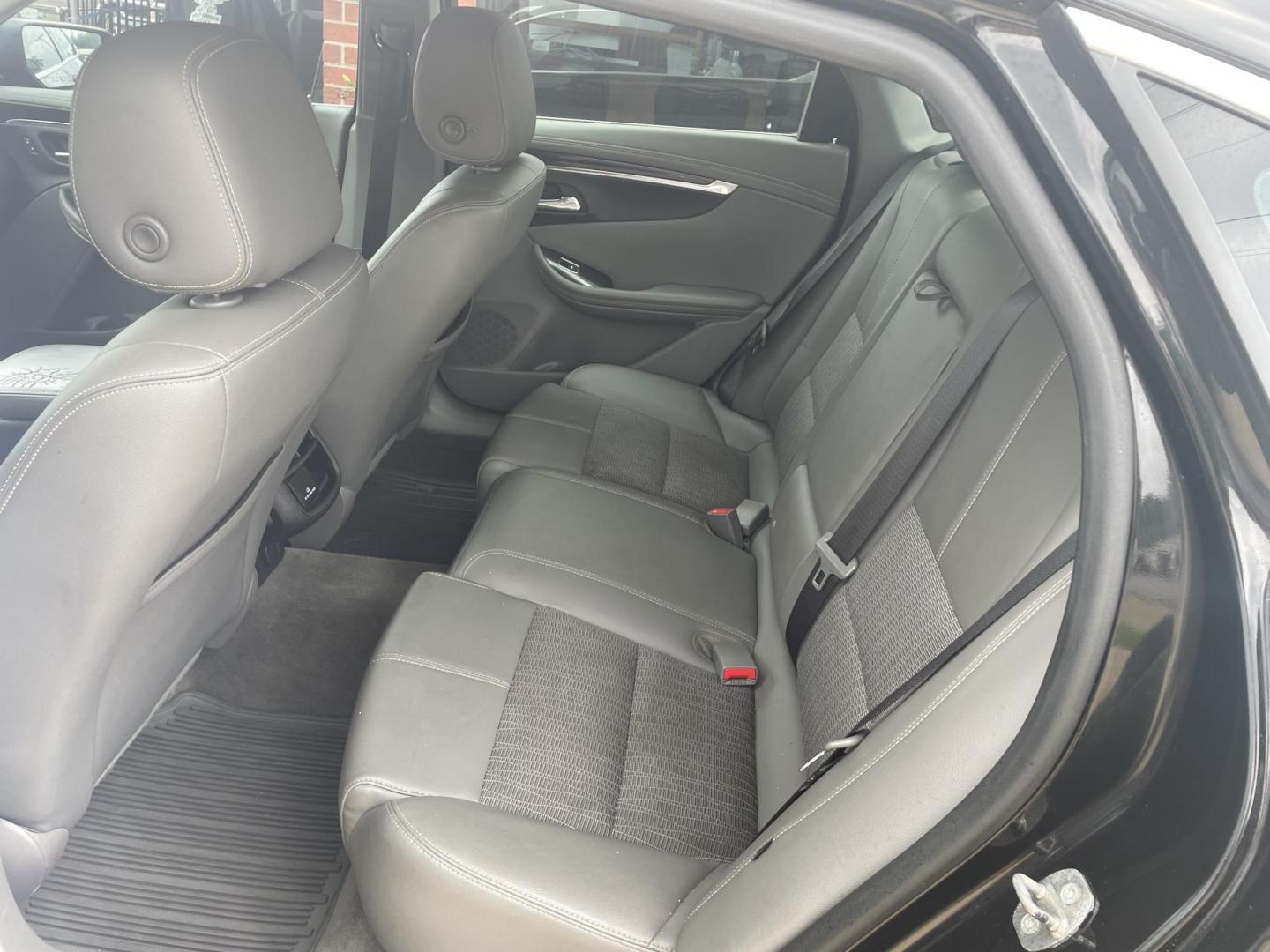 2018 Black /Gray Chevrolet Impala LT (2G1105S3XJ9) with an 3.6L V6 DOHC 24V engine, 6A transmission, located at 204 Hwy. 16 East, Carthage, MS, 39051, (601) 267-7277, 0.000000, 0.000000 - Photo#5