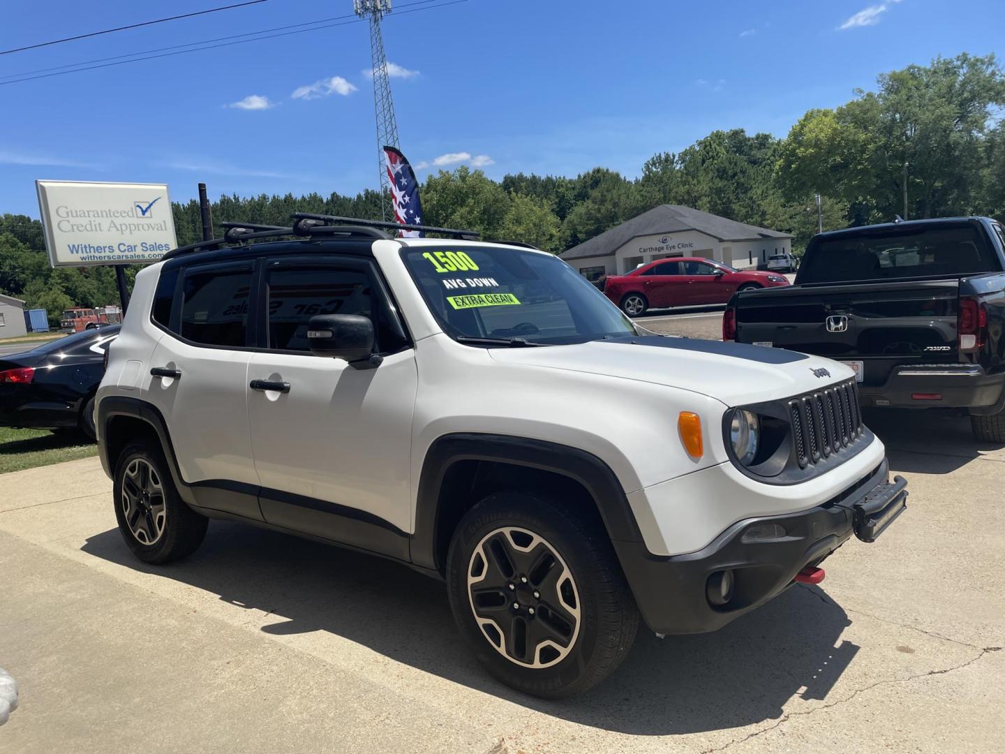 2017 White /Black Jeep Renegade Trailhawk (ZACCJBCBXHP) with an 2.4L L4 DOHC 16V engine, 9A transmission, located at 204 Hwy. 16 East, Carthage, MS, 39051, (601) 267-7277, 0.000000, 0.000000 - Photo#1