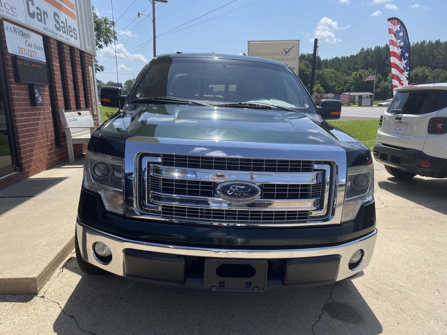 2014 Green /Black Ford F-150 FX2 SuperCrew 5.5-ft. Bed 2WD (1FTFW1CF9EF) with an 5.0L V8 engine, 6-Speed Automatic transmission, located at 204 Hwy. 16 East, Carthage, MS, 39051, (601) 267-7277, 0.000000, 0.000000- Photo#2
