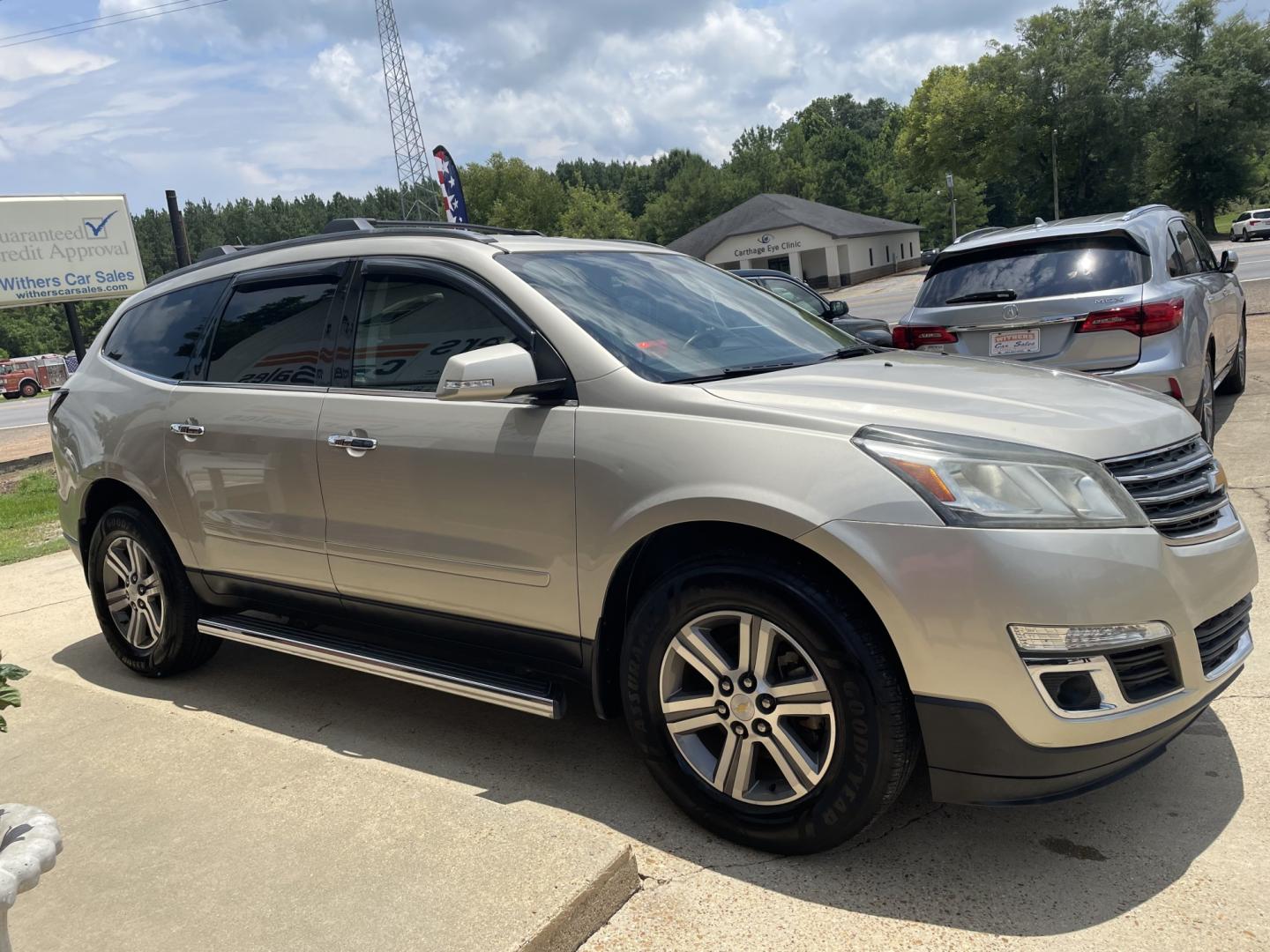 2017 Tan /Gray Chevrolet Traverse 1LT FWD (1GNKRGKDXHJ) with an 3.6L V6 DOHC 24V engine, 6A transmission, located at 204 Hwy. 16 East, Carthage, MS, 39051, (601) 267-7277, 0.000000, 0.000000- Photo#1