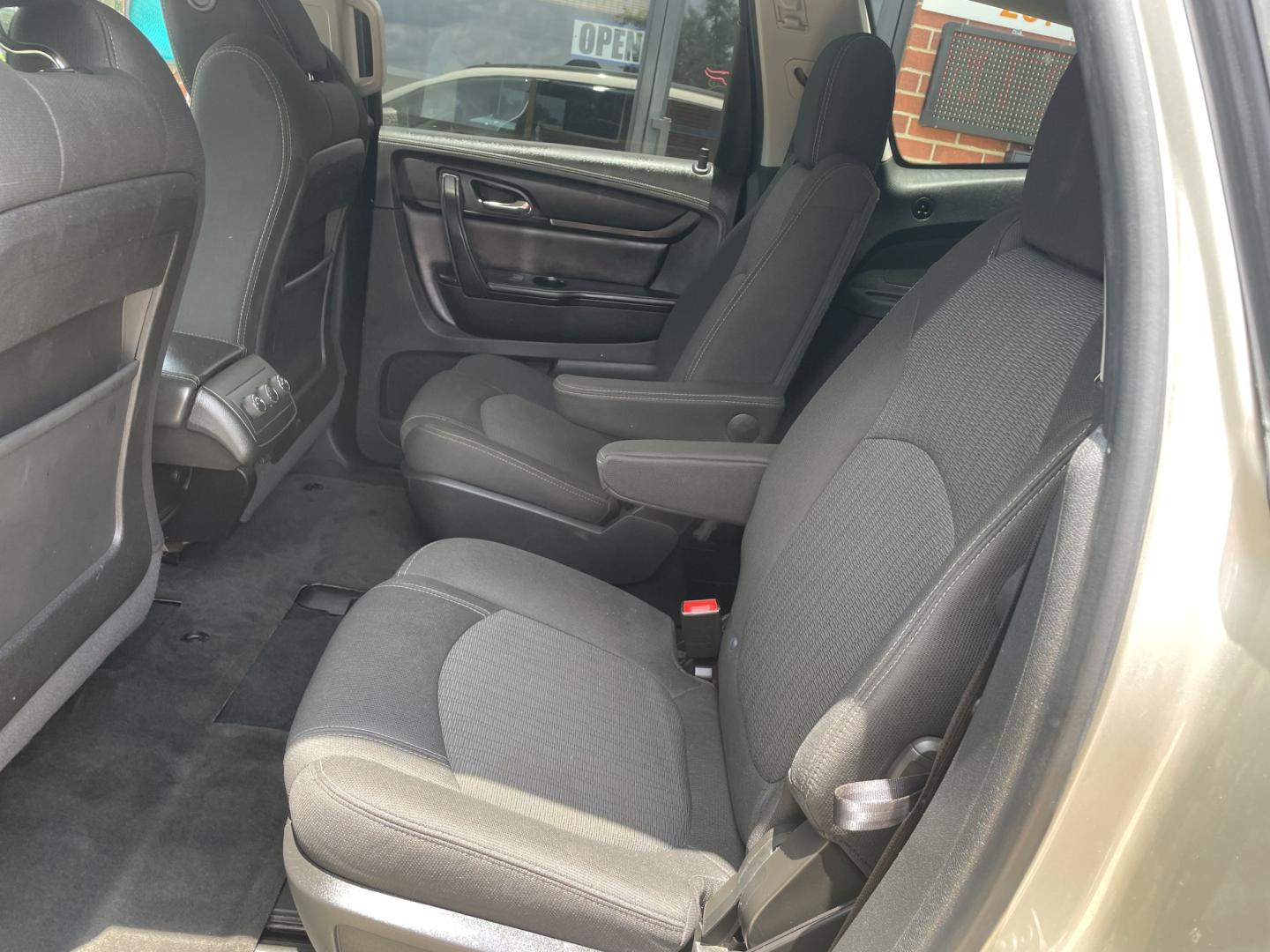 2017 Tan /Gray Chevrolet Traverse 1LT FWD (1GNKRGKDXHJ) with an 3.6L V6 DOHC 24V engine, 6A transmission, located at 204 Hwy. 16 East, Carthage, MS, 39051, (601) 267-7277, 0.000000, 0.000000- Photo#6