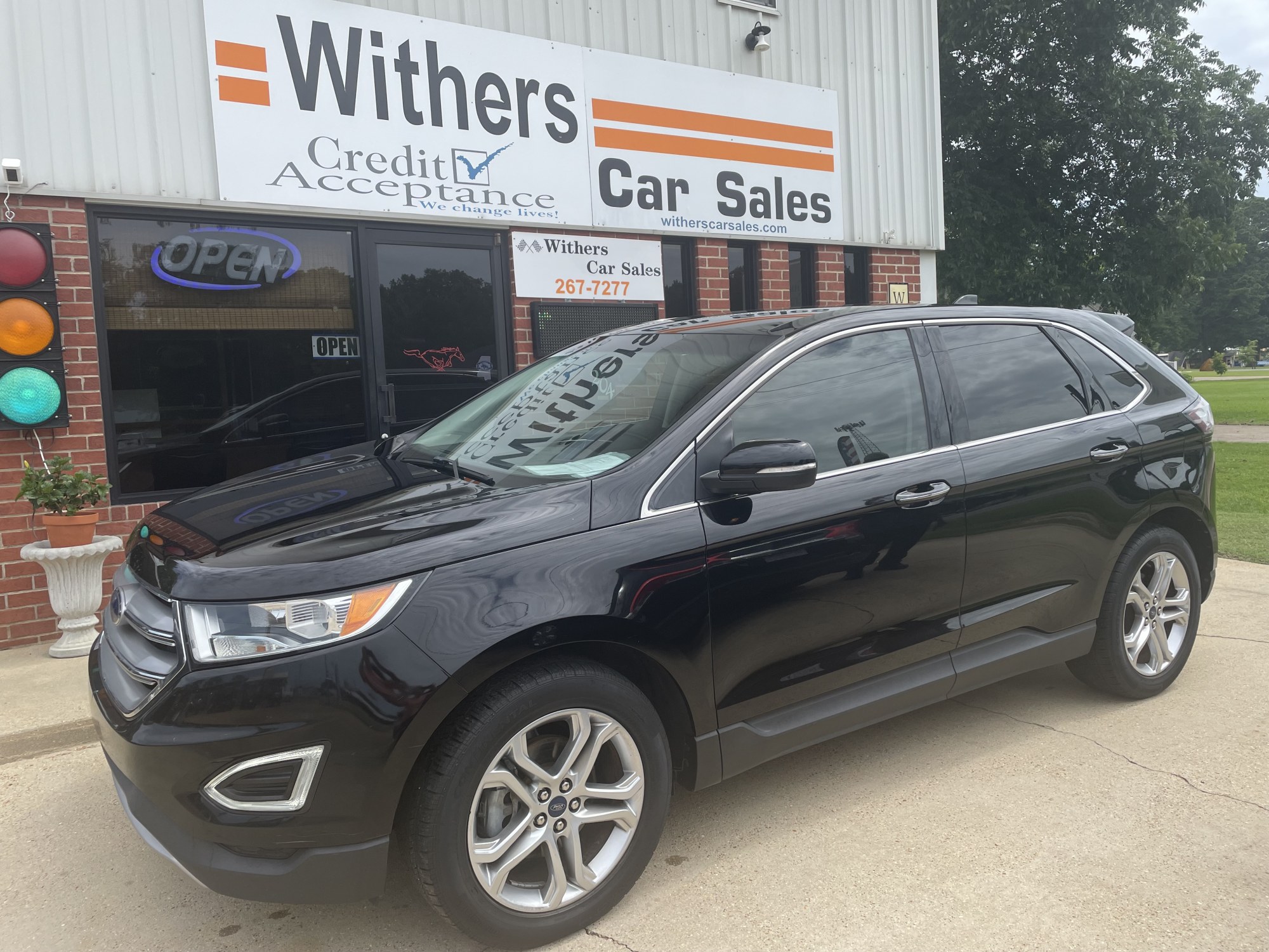 photo of 2017 Ford Edge Titanium