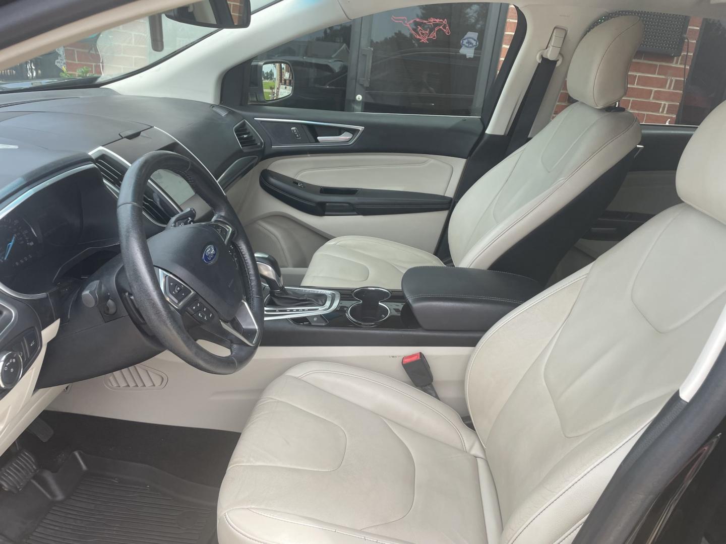 2017 Black /Gray Ford Edge Titanium (2FMPK3K91HB) with an 2.0L L4 DOHC 16V engine, 6A transmission, located at 204 Hwy. 16 East, Carthage, MS, 39051, (601) 267-7277, 0.000000, 0.000000- Photo#4