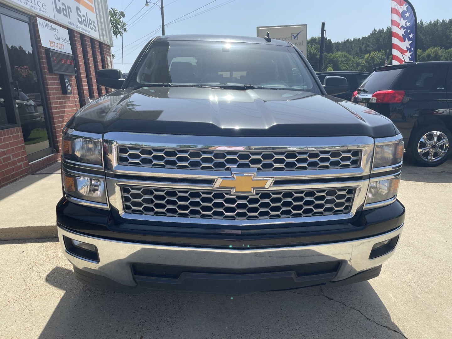 2015 Black /Gray Chevrolet Silverado 1500 LT Crew Cab 2WD (3GCPCREC1FG) with an 5.3L V8 OHV 16V engine, 6-Speed Automatic transmission, located at 204 Hwy. 16 East, Carthage, MS, 39051, (601) 267-7277, 0.000000, 0.000000- Photo#2