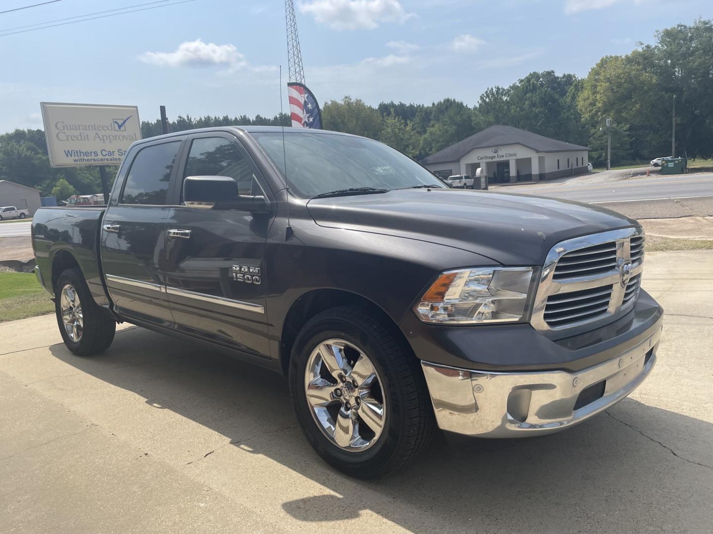 2016 Gray /Gray RAM 1500 SLT Crew Cab SWB 2WD (1C6RR6LG7GS) with an 3.6L V6 DOHC 24V FFV engine, 6A transmission, located at 204 Hwy. 16 East, Carthage, MS, 39051, (601) 267-7277, 0.000000, 0.000000- Photo#1