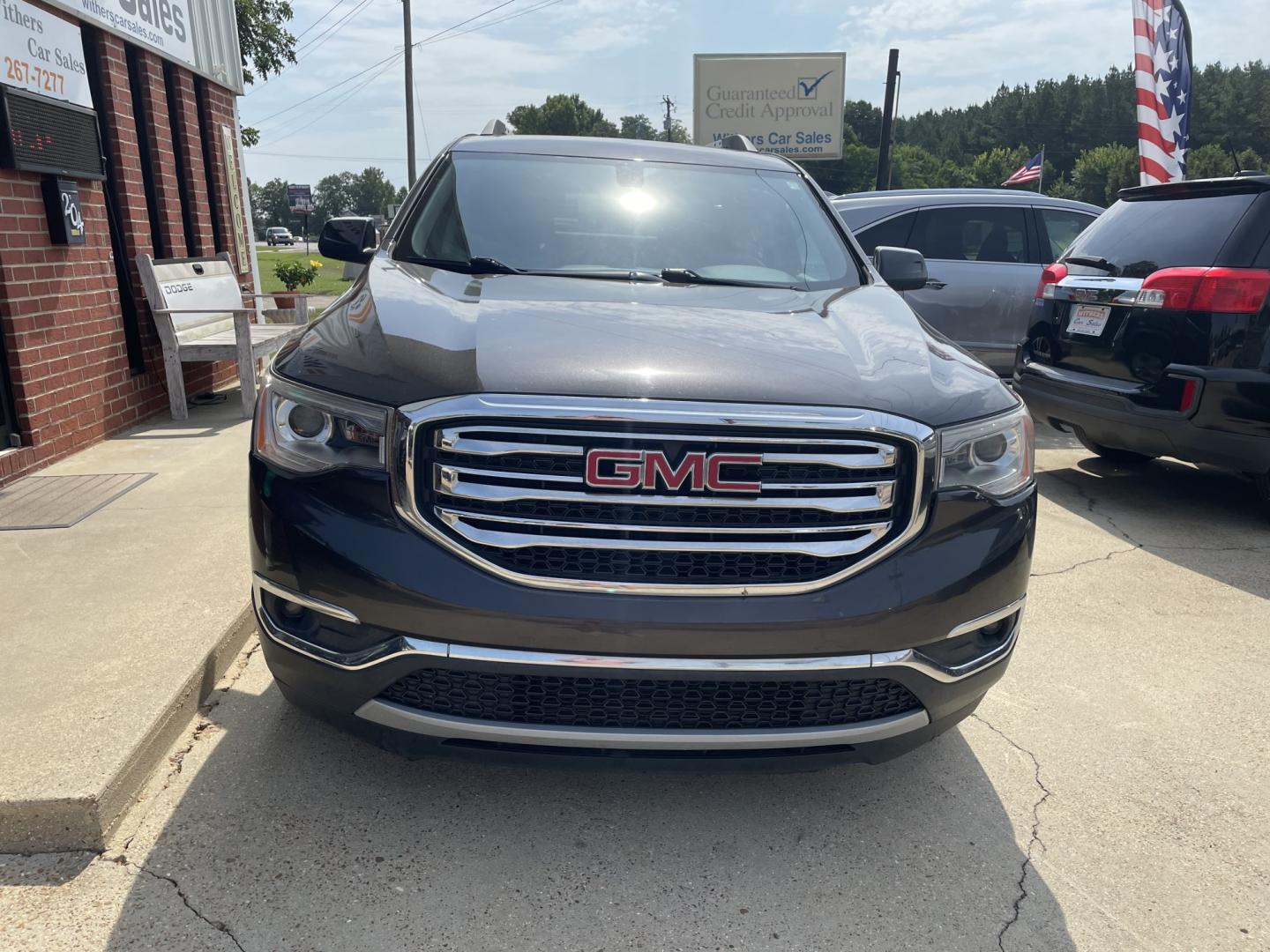 2018 Black /Black GMC Acadia SLT-1 FWD (1GKKNMLS9JZ) with an 3.6L V6 DOHC 24V engine, 6A transmission, located at 204 Hwy. 16 East, Carthage, MS, 39051, (601) 267-7277, 0.000000, 0.000000- Photo#2