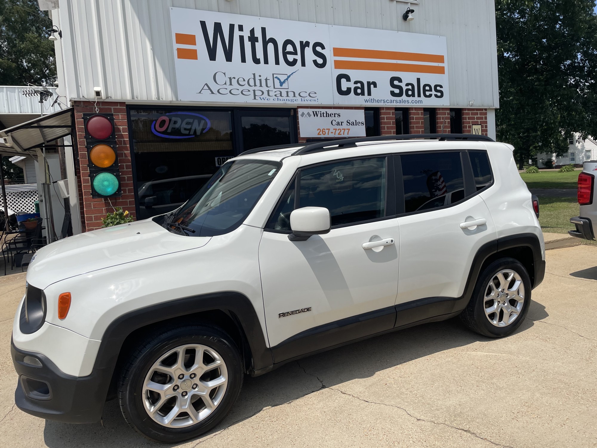 photo of 2018 Jeep Renegade Latitude FWD