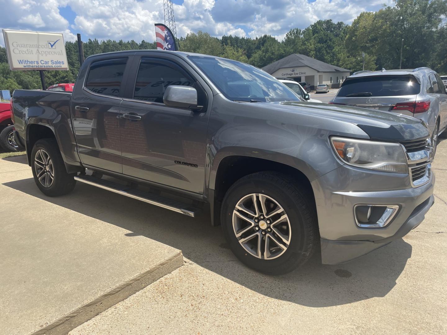 2020 Gray /Black Chevrolet Colorado LT Crew Cab 2WD Long Box (1GCGSCEN0L1) with an 3.6L V6 DOHC 24V GAS engine, 6A transmission, located at 204 Hwy. 16 East, Carthage, MS, 39051, (601) 267-7277, 0.000000, 0.000000- Photo#1