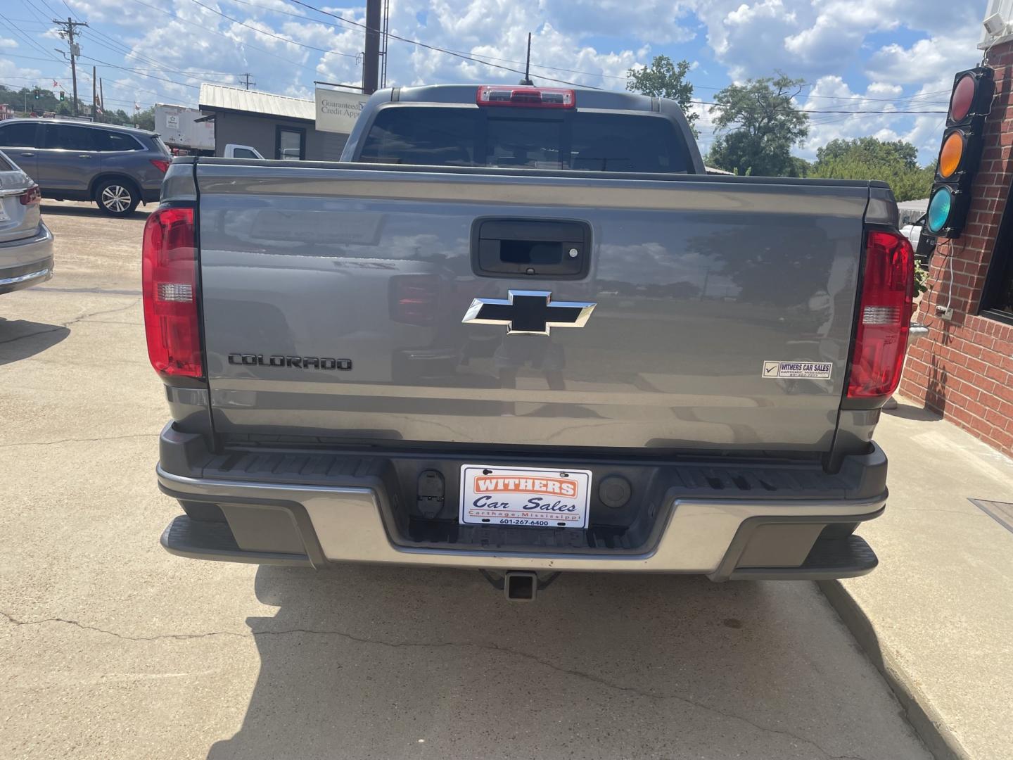 2020 Gray /Black Chevrolet Colorado LT Crew Cab 2WD Long Box (1GCGSCEN0L1) with an 3.6L V6 DOHC 24V GAS engine, 6A transmission, located at 204 Hwy. 16 East, Carthage, MS, 39051, (601) 267-7277, 0.000000, 0.000000- Photo#3