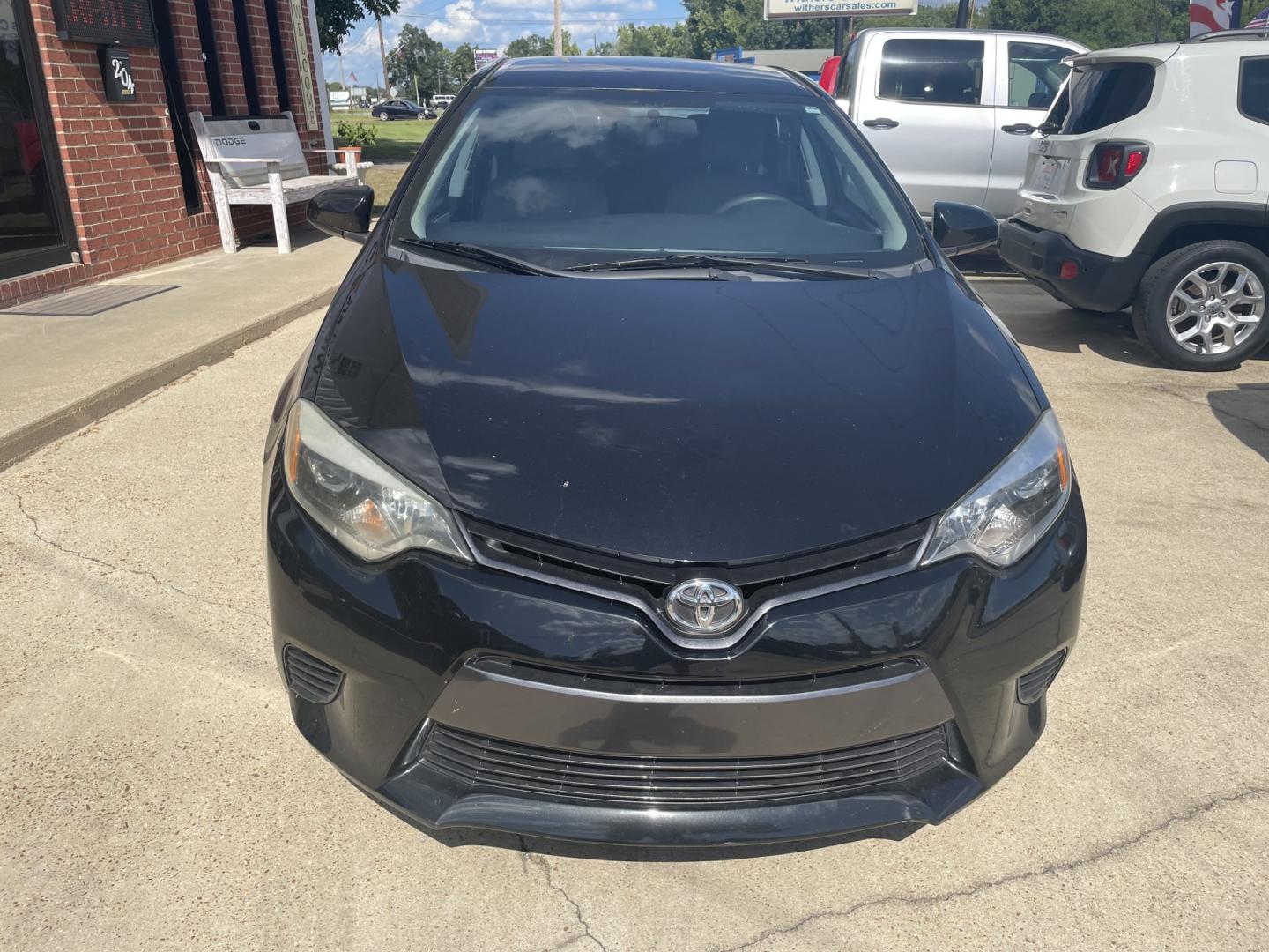 2015 Black /Gray Toyota Corolla (5YFBURHE4FP) with an 1.8L L4 DOHC 16V engine, 4-Speed Automatic transmission, located at 204 Hwy. 16 East, Carthage, MS, 39051, (601) 267-7277, 0.000000, 0.000000- Photo#2
