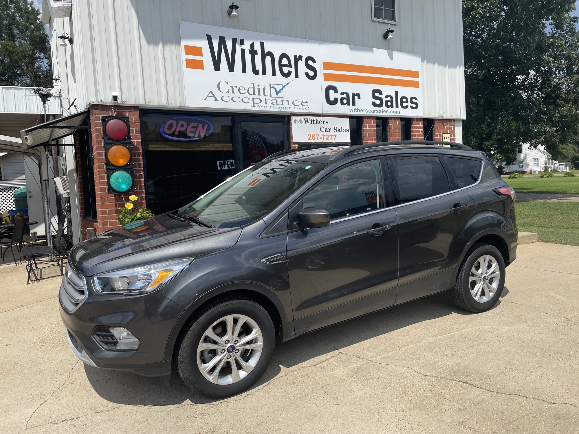 photo of 2018 Ford Escape SE FWD