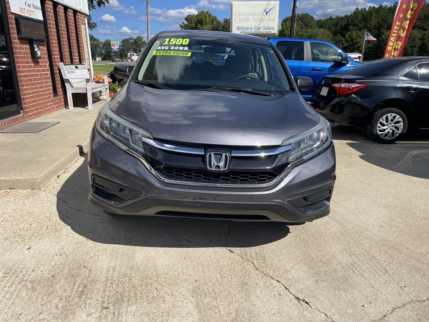 2016 Gray /Gray Honda CR-V LX 2WD (3CZRM3H3XGG) with an 2.4L L4 DOHC 16V engine, CVT transmission, located at 204 Hwy. 16 East, Carthage, MS, 39051, (601) 267-7277, 0.000000, 0.000000- Photo#2