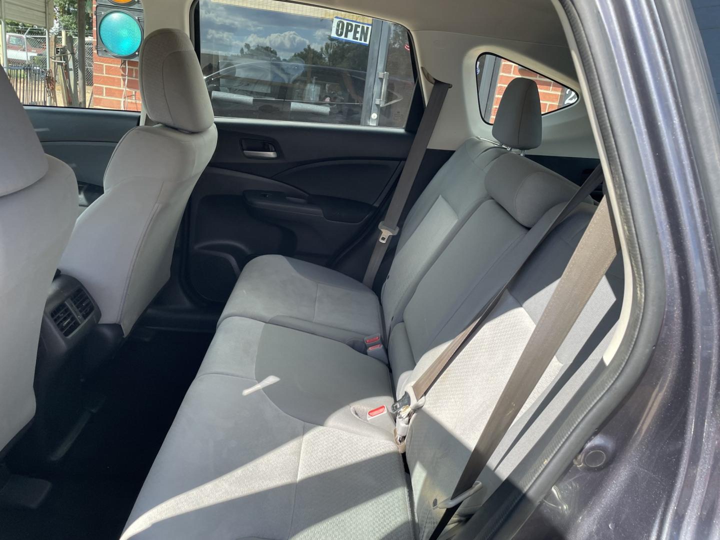2016 Gray /Gray Honda CR-V LX 2WD (3CZRM3H3XGG) with an 2.4L L4 DOHC 16V engine, CVT transmission, located at 204 Hwy. 16 East, Carthage, MS, 39051, (601) 267-7277, 0.000000, 0.000000- Photo#6