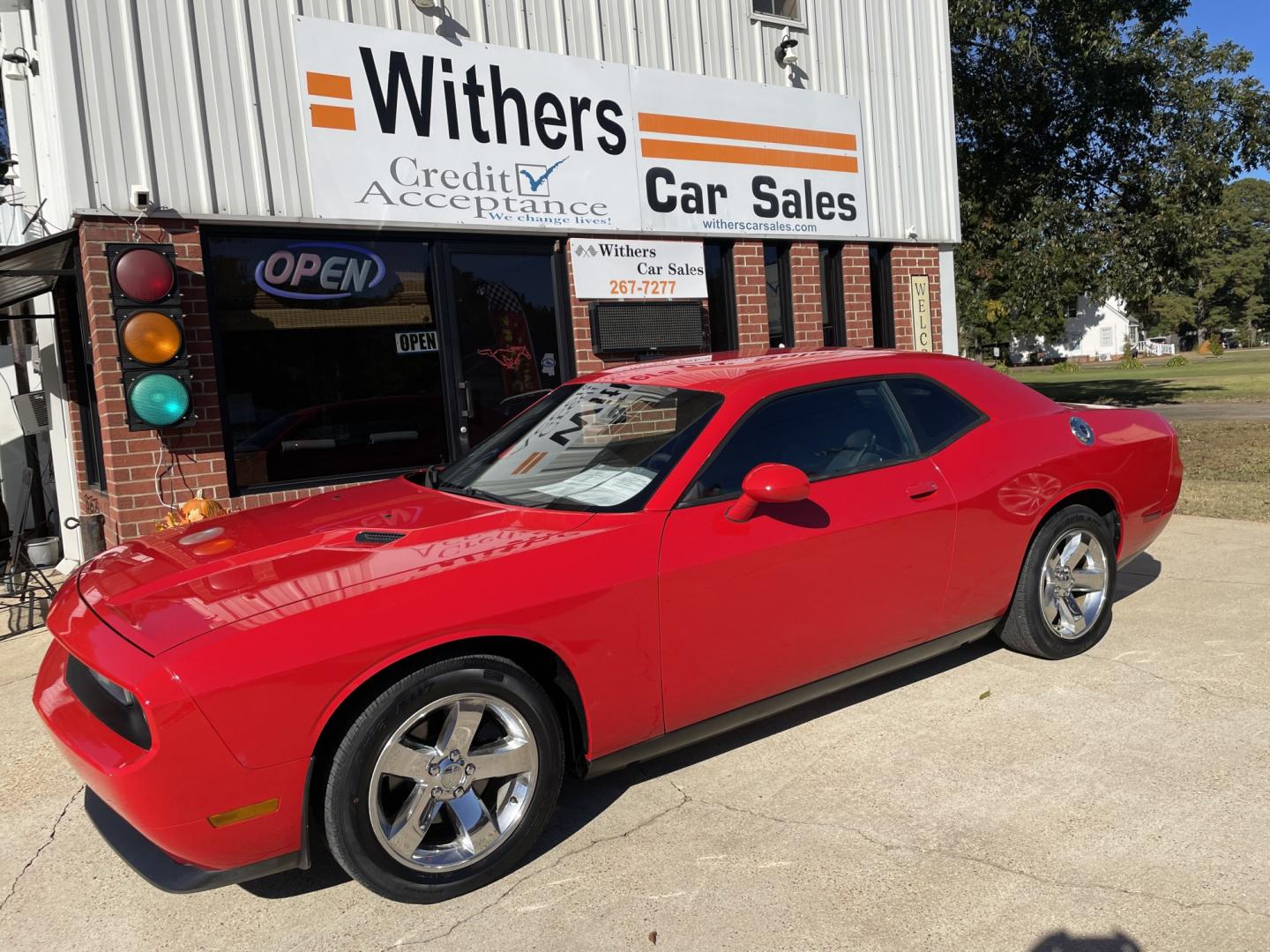 2014 RED /Black Dodge Challenger SXT (2C3CDYAG0EH) with an 3.6L V6 DOHC 24V engine, 5-Speed Automatic transmission, located at 204 Hwy. 16 East, Carthage, MS, 39051, (601) 267-7277, 0.000000, 0.000000- Photo#0