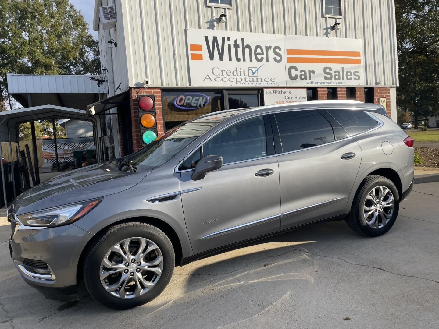 2018 Gray /Brown Buick Enclave Avenir FWD (5GAERDKWXJJ) with an 3.6L V6 DOHC 24V engine, 9A transmission, located at 204 Hwy. 16 East, Carthage, MS, 39051, (601) 267-7277, 0.000000, 0.000000- Photo#0