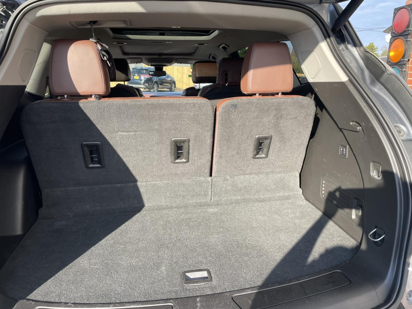 2018 Gray /Brown Buick Enclave Avenir FWD (5GAERDKWXJJ) with an 3.6L V6 DOHC 24V engine, 9A transmission, located at 204 Hwy. 16 East, Carthage, MS, 39051, (601) 267-7277, 0.000000, 0.000000- Photo#8