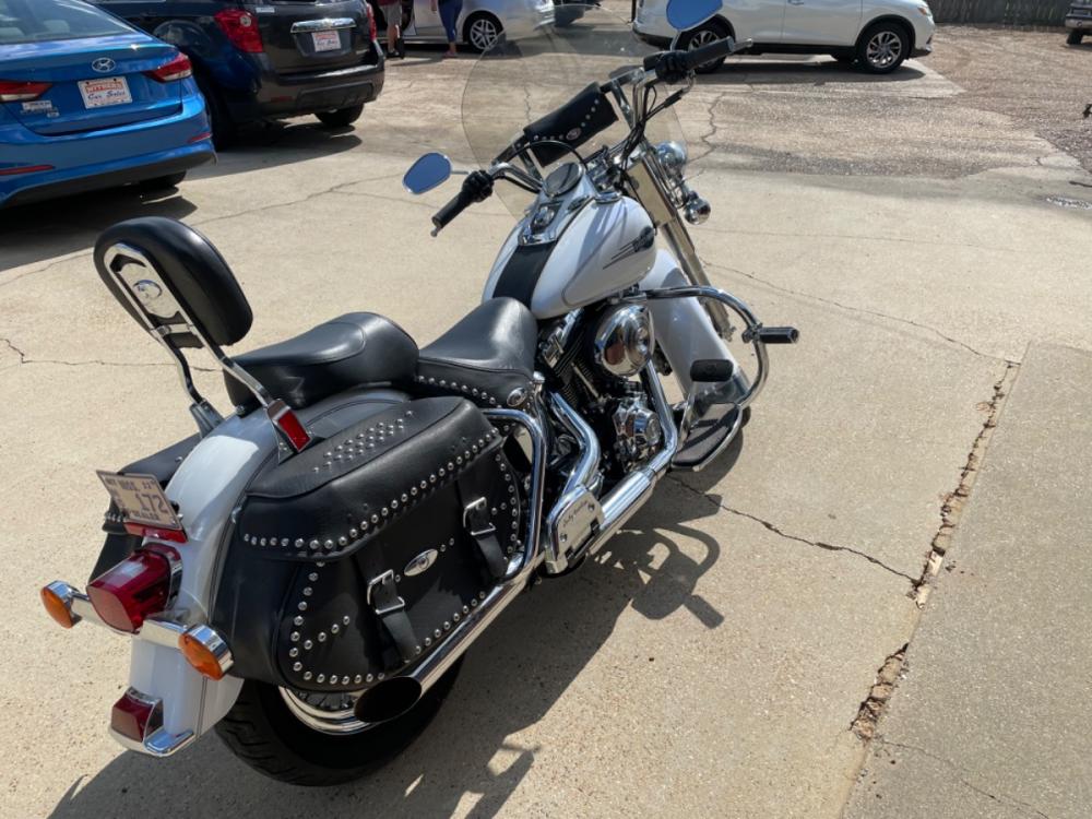 2006 White Harley-Davidson FLSTCI - (1HD1BWB1X6Y) with an 1450CC engine, 5 speed transmission, located at 204 Hwy. 16 East, Carthage, MS, 39051, (601) 267-7277, 0.000000, 0.000000 - Photo #5